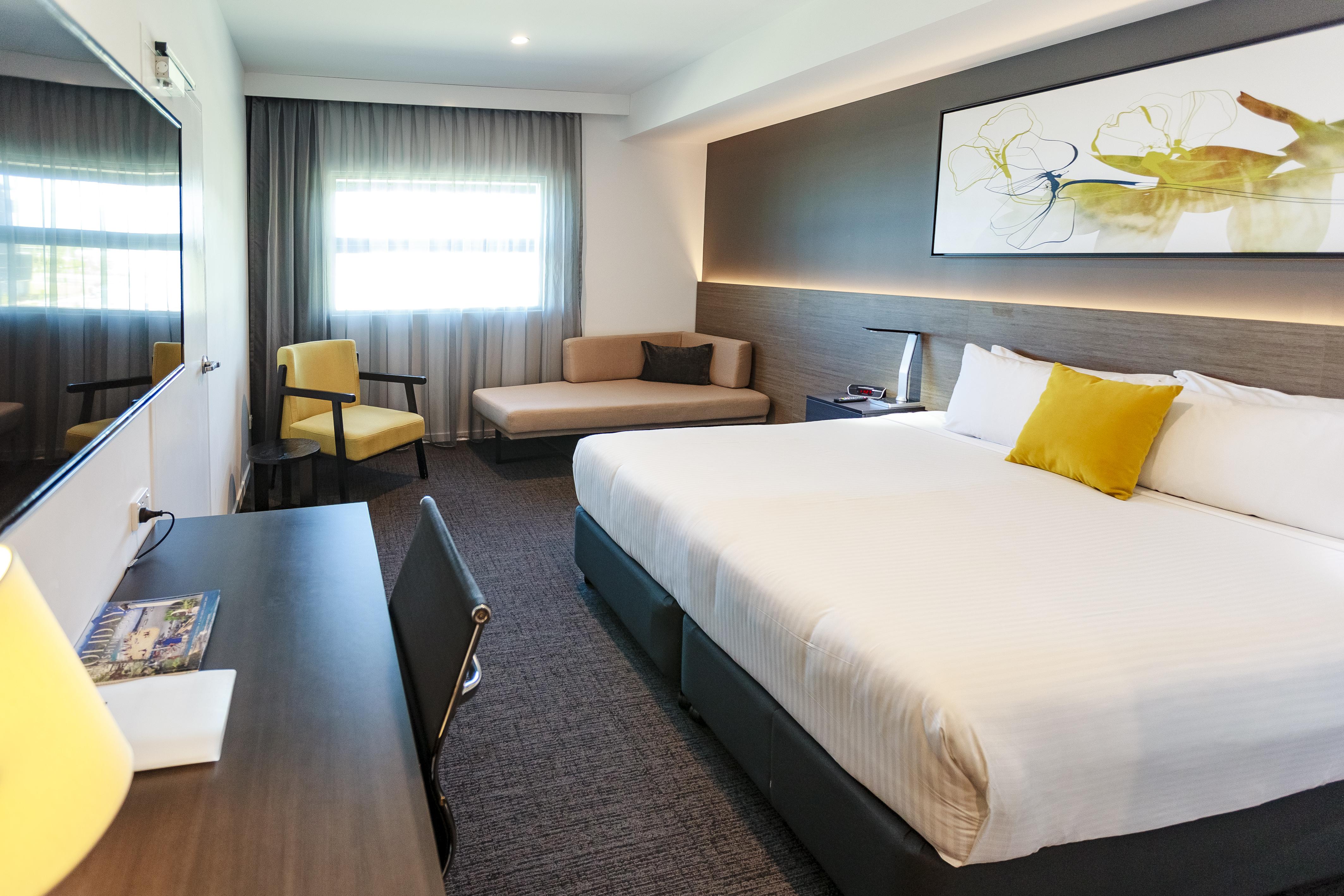 Mercure Sunshine Coast Kawana Waters Exterior photo