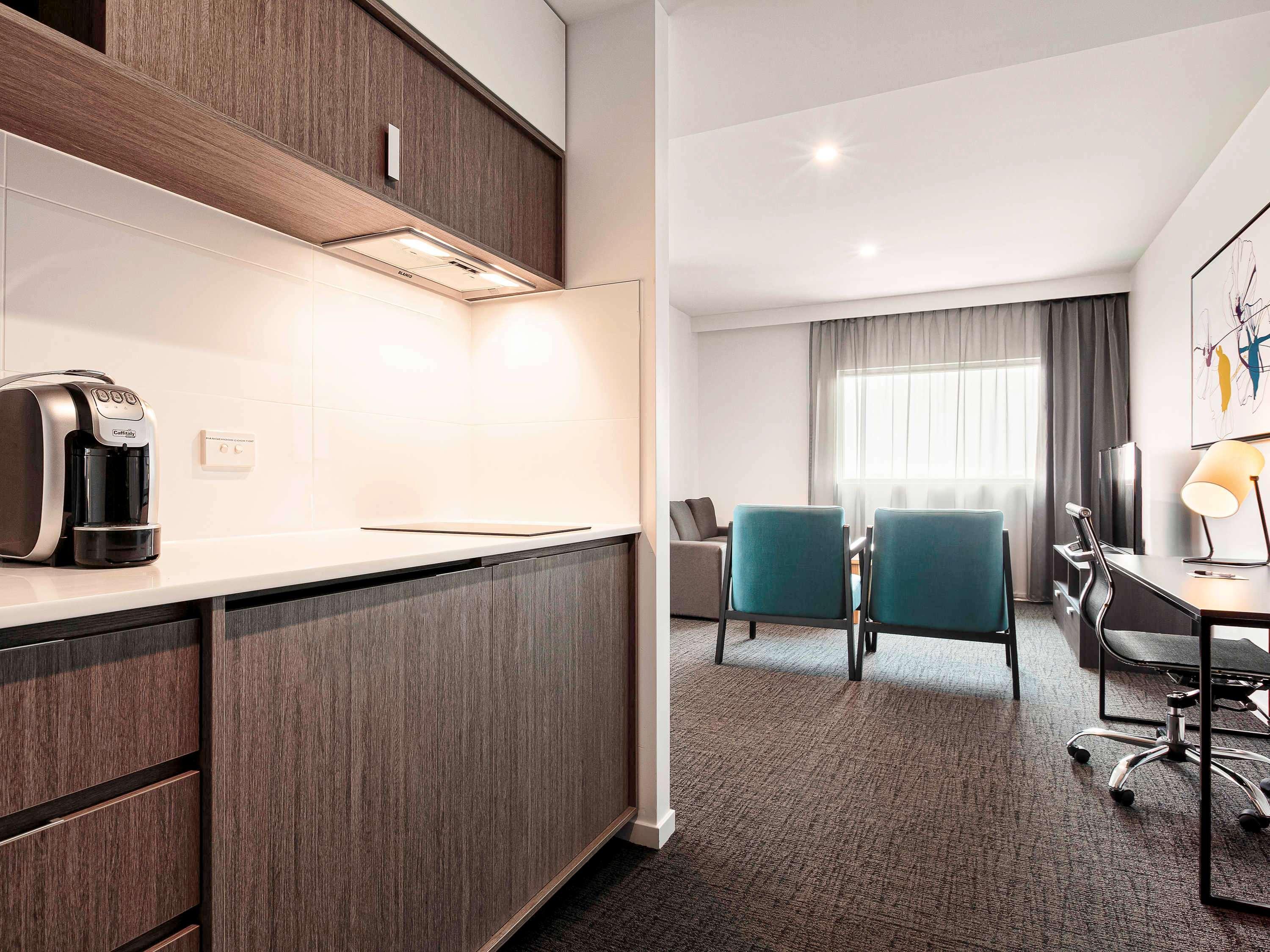 Mercure Sunshine Coast Kawana Waters Exterior photo
