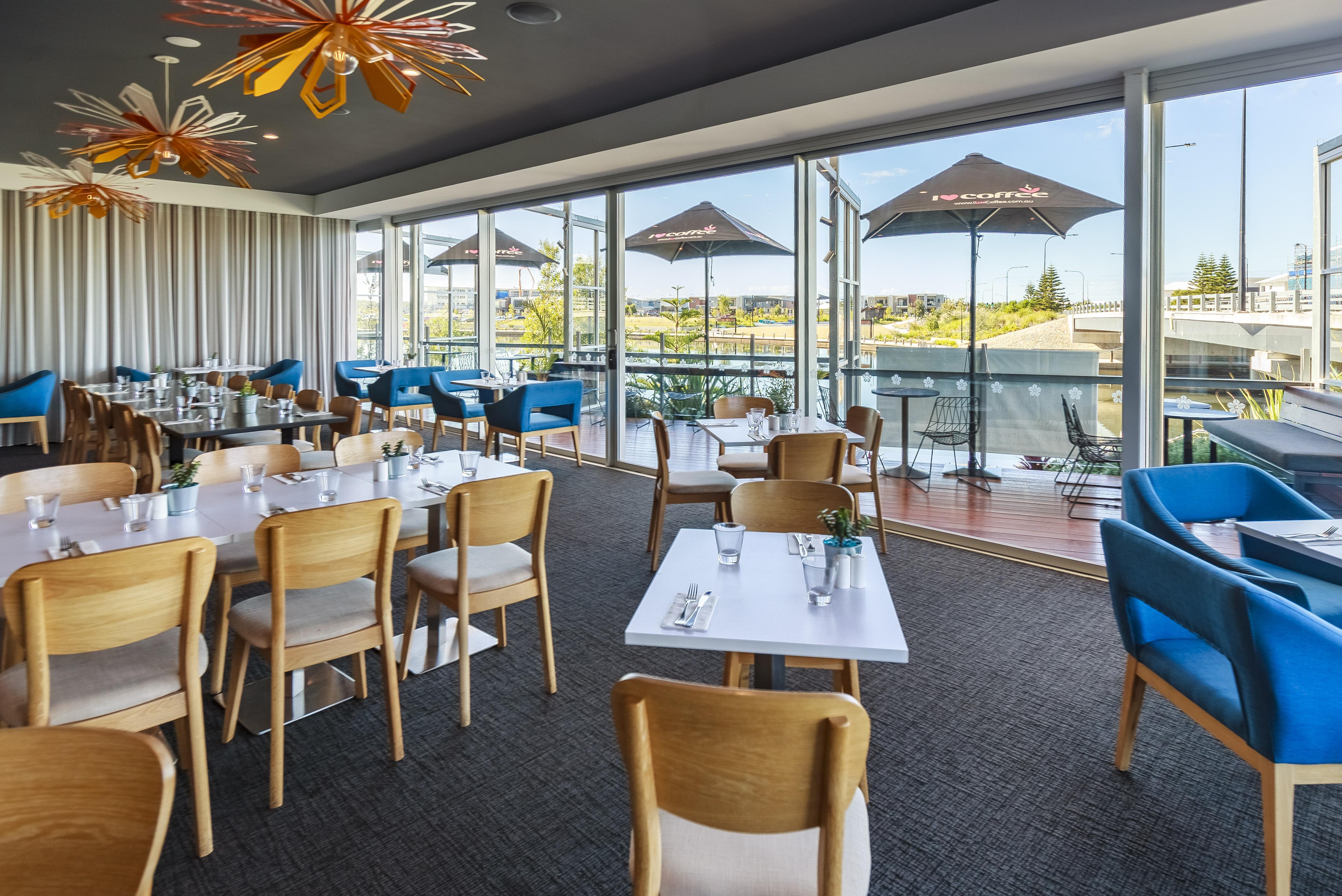 Mercure Sunshine Coast Kawana Waters Exterior photo