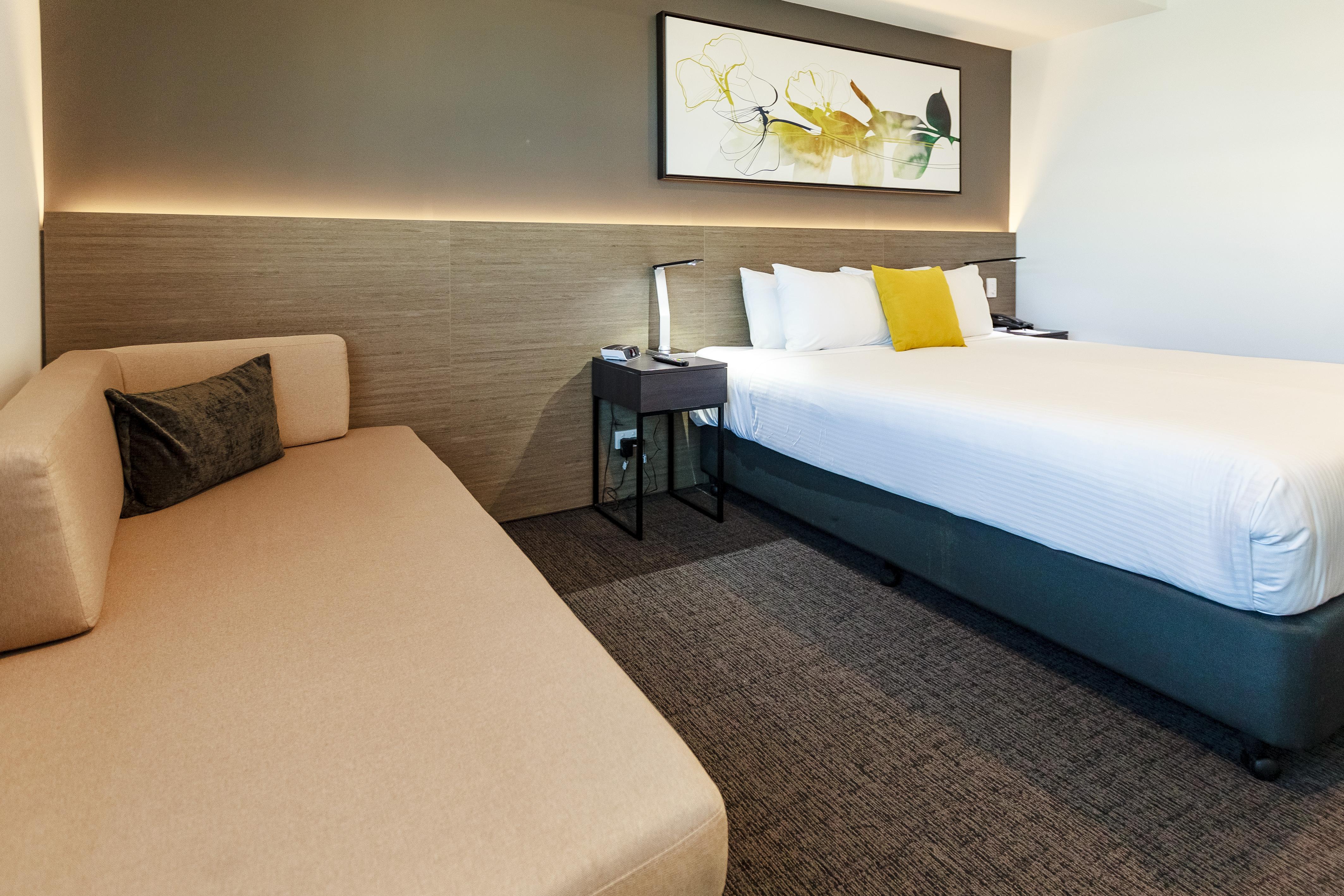 Mercure Sunshine Coast Kawana Waters Exterior photo