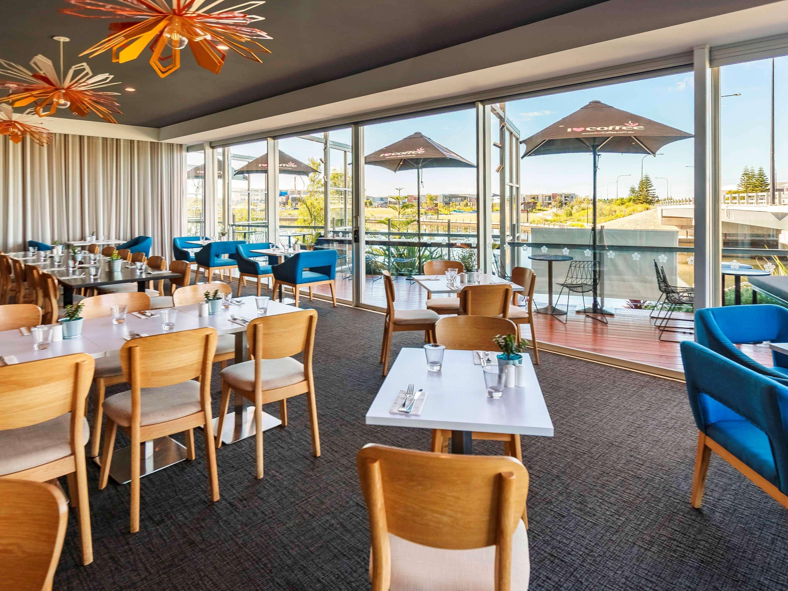 Mercure Sunshine Coast Kawana Waters Exterior photo