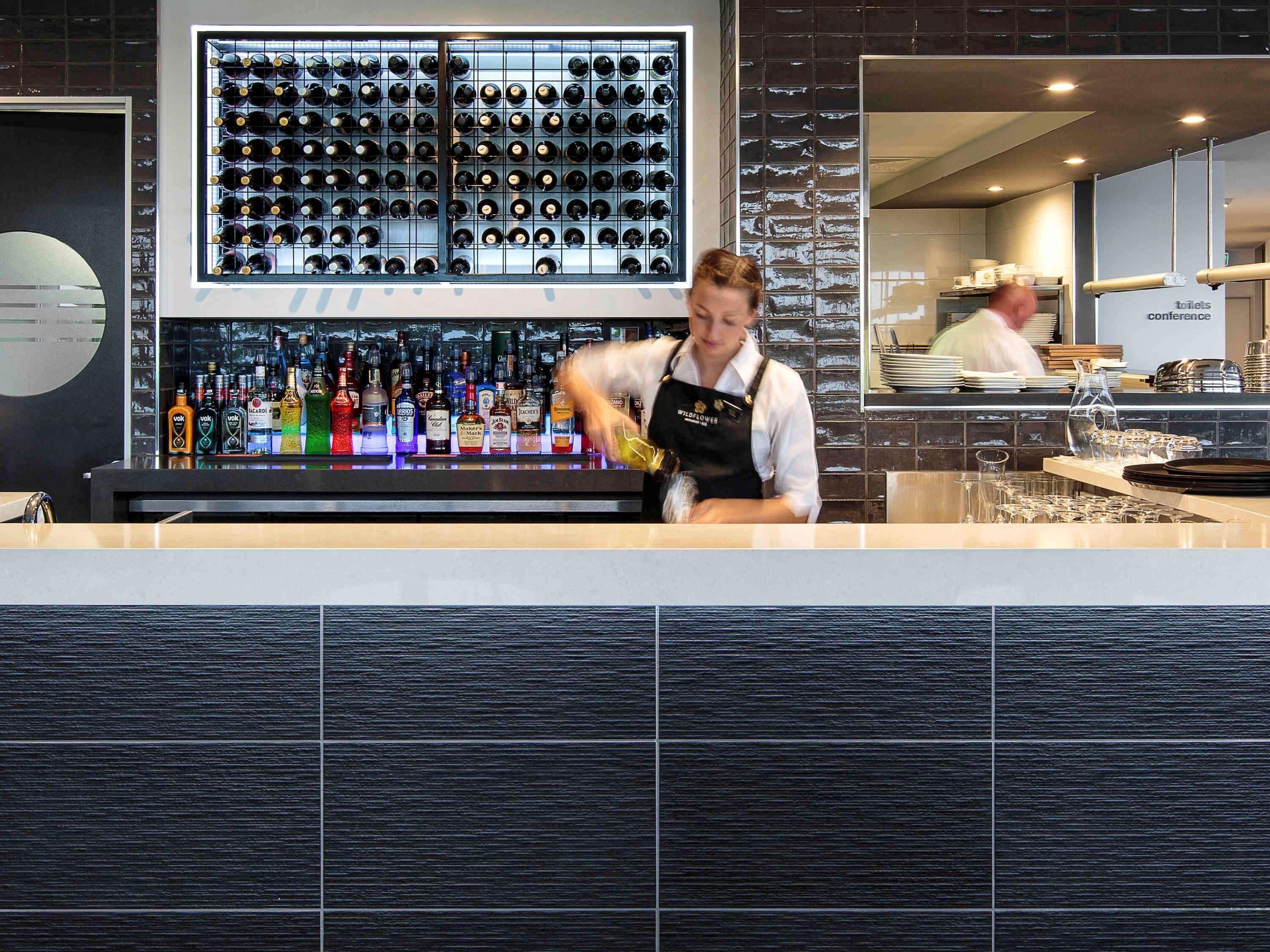 Mercure Sunshine Coast Kawana Waters Exterior photo