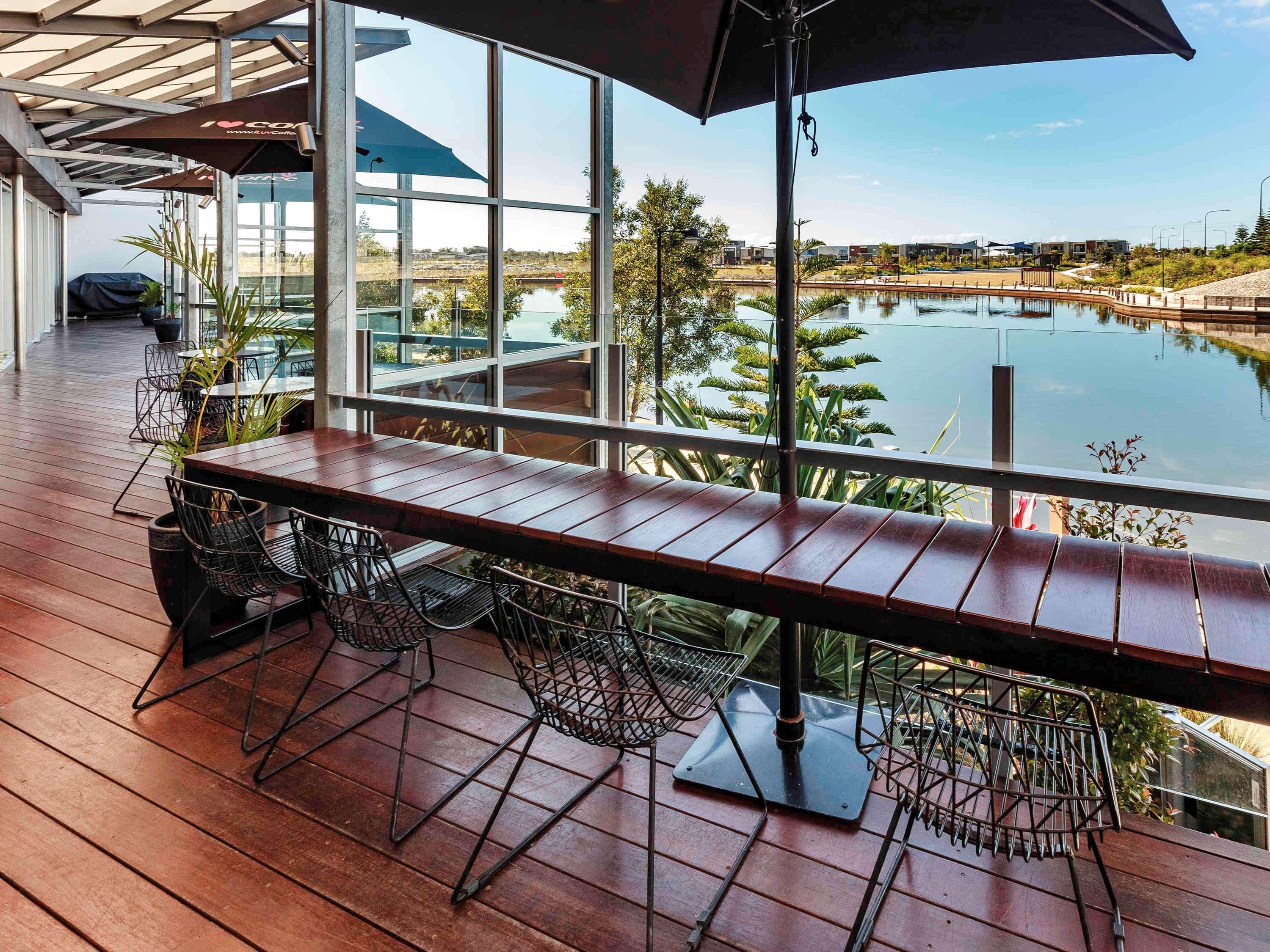 Mercure Sunshine Coast Kawana Waters Exterior photo