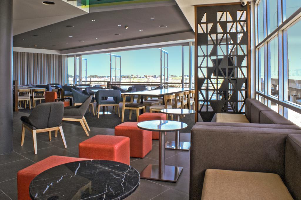 Mercure Sunshine Coast Kawana Waters Exterior photo