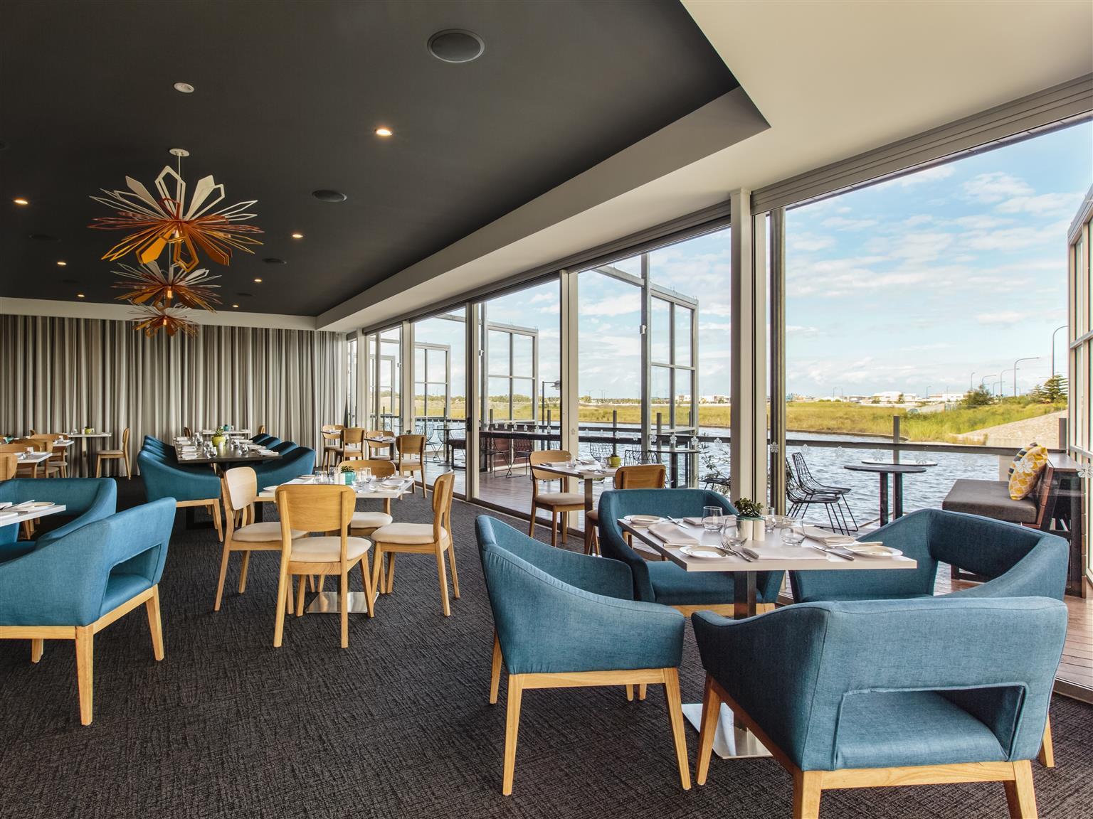 Mercure Sunshine Coast Kawana Waters Exterior photo