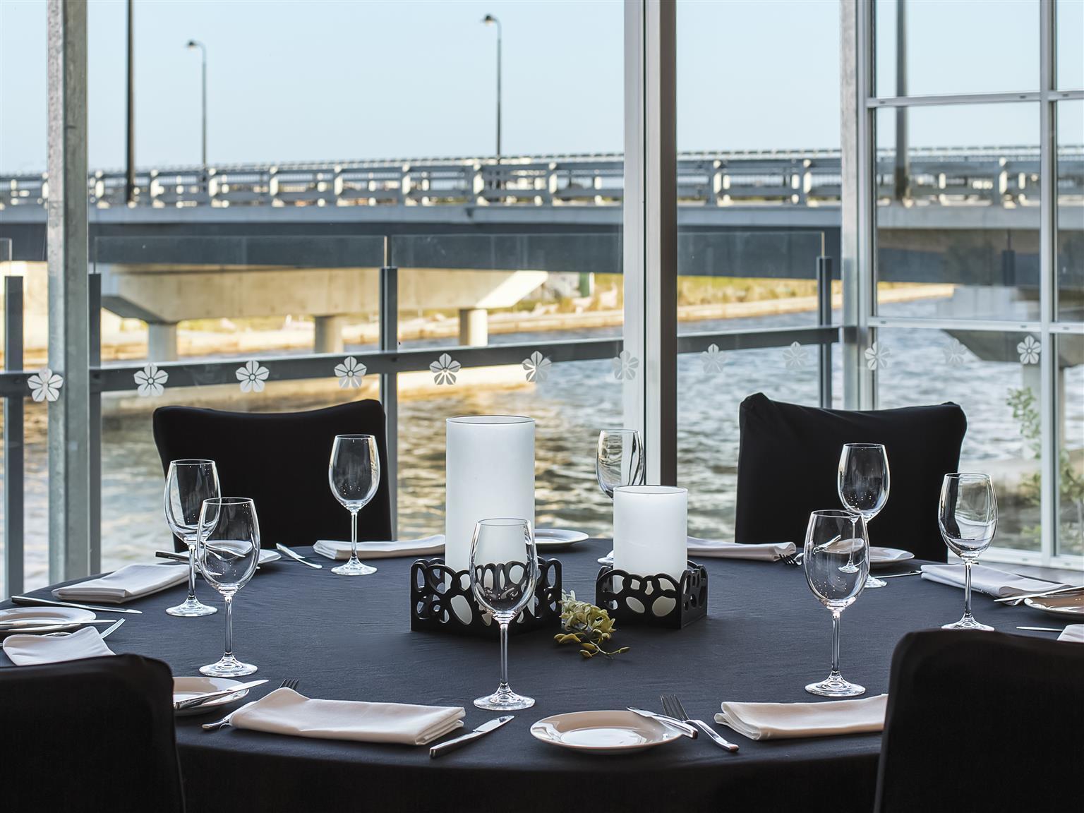 Mercure Sunshine Coast Kawana Waters Exterior photo