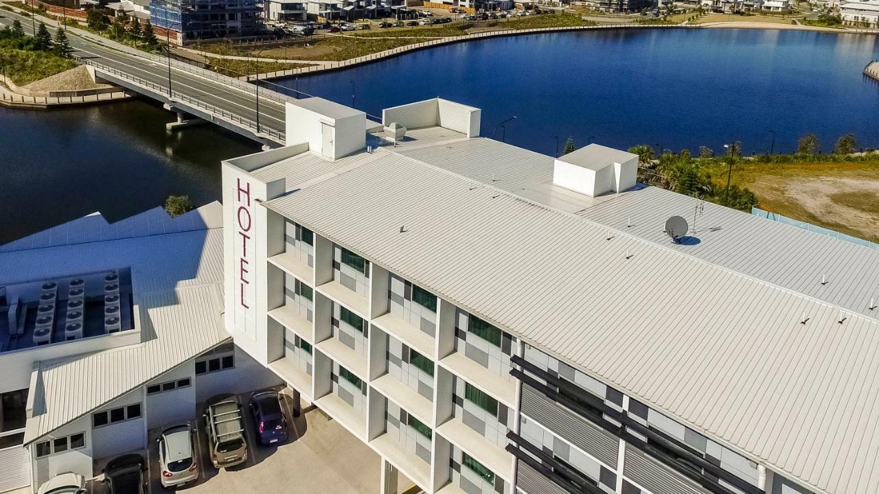 Mercure Sunshine Coast Kawana Waters Exterior photo