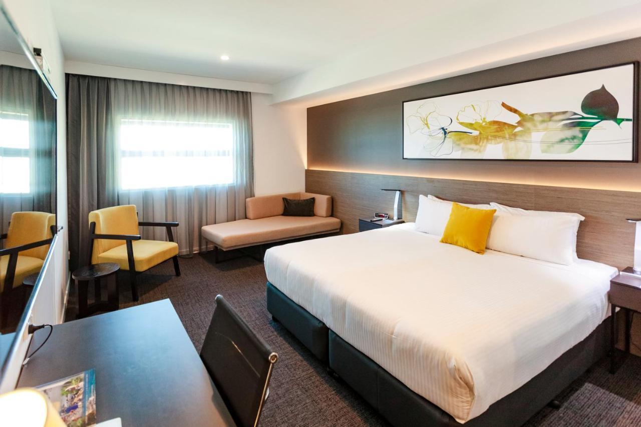 Mercure Sunshine Coast Kawana Waters Exterior photo